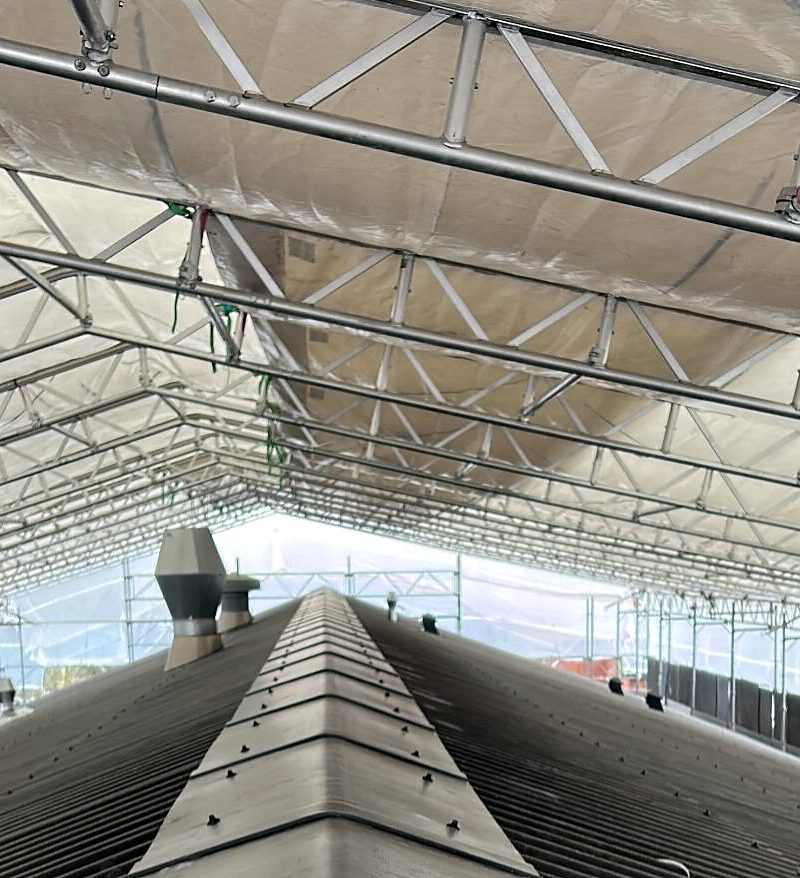 Tag 550 m² – spær, lægter og render
